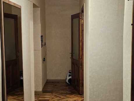 2 otaqlı köhnə tikili - Elmlər Akademiyası m. - 45 m²