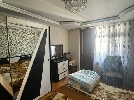 3 otaqlı köhnə tikili - Elmlər Akademiyası m. - 70 m²