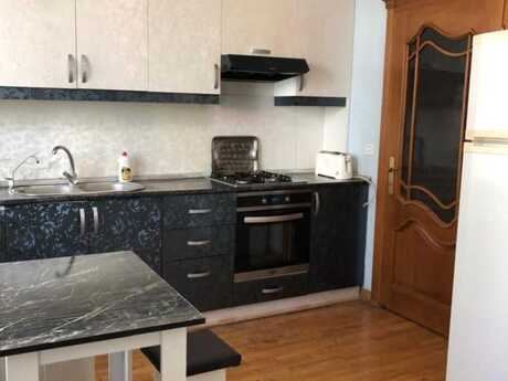 2 otaqlı yeni tikili - 8 Noyabr m. - 72 m²