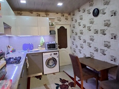 2 otaqlı köhnə tikili - Elmlər Akademiyası m. - 70 m²