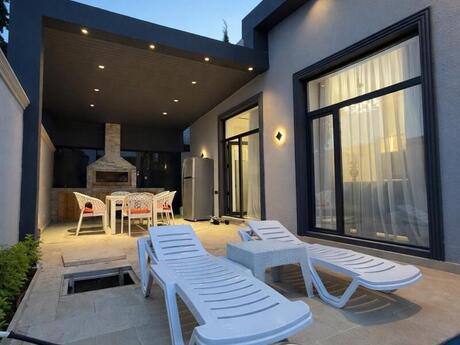 3 otaqlı həyət evi/bağ evi - Xəzər r. - 200 m²