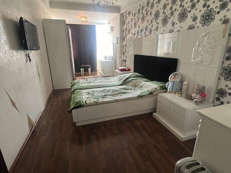 3 otaqlı yeni tikili - Şah İsmayıl Xətai m. - 180 m²