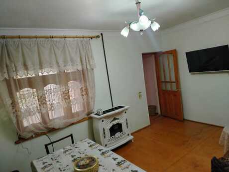 2 otaqlı həyət evi/bağ evi - Bülbülə q. - 104 m²