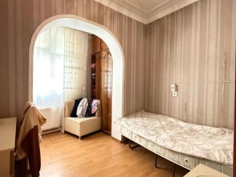 2 otaqlı köhnə tikili - İnşaatçılar m. - 45 m²