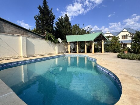 5 otaqlı həyət evi/bağ evi - Mərdəkan q. - 200 m²
