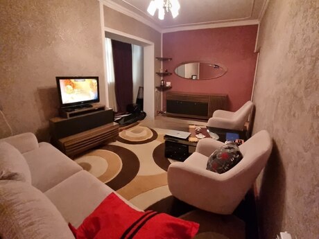3 otaqlı köhnə tikili - Azadlıq Prospekti m. - 60 m²
