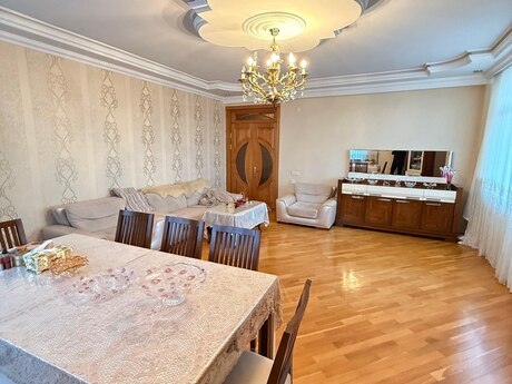 3-комн. новостройка - Наримановский  р. - 135 м²