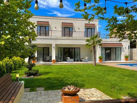5 otaqlı həyət evi/bağ evi - Mərdəkan q. - 400 m²