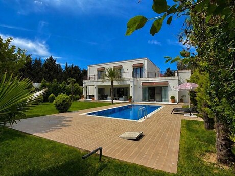5 otaqlı həyət evi/bağ evi - Mərdəkan q. - 400 m²