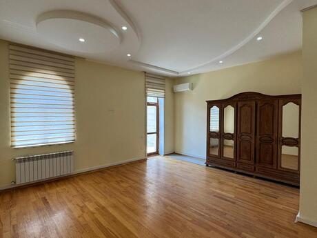 Obyekt - 8 Noyabr m. - 1200 m²