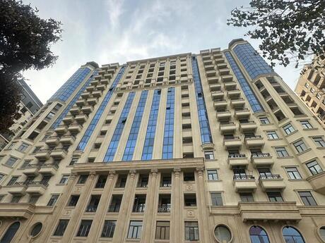 4 otaqlı yeni tikili - 28 May m. - 245.5 m²