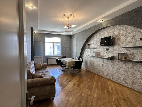 2 otaqlı yeni tikili - Yeni Yasamal q. - 70 m²