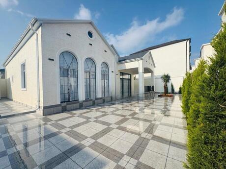 4 otaqlı həyət evi/bağ evi - Novxanı q. - 250 m²
