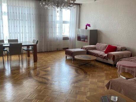 4 otaqlı yeni tikili - Nəsimi r. - 200 m²