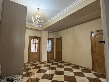 2-комн. новостройка - м. Нефтчиляр - 95 м²