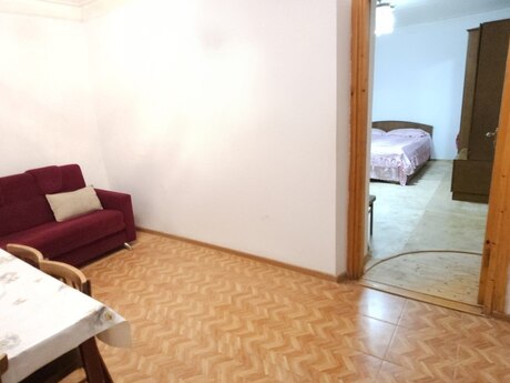 2 otaqlı həyət evi/bağ evi - 8 Noyabr m. - 50 m²