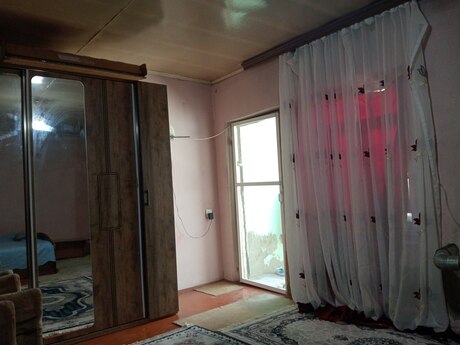 1 otaqlı həyət evi/bağ evi - Həzi Aslanov q. - 45 m²