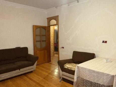 2 otaqlı köhnə tikili - Həzi Aslanov m. - 65 m²