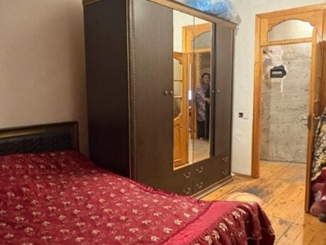 2 otaqlı köhnə tikili - Həzi Aslanov m. - 65 m²