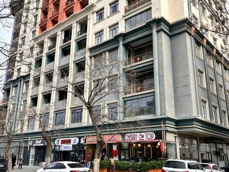 4 otaqlı yeni tikili - Nəsimi r. - 285 m²