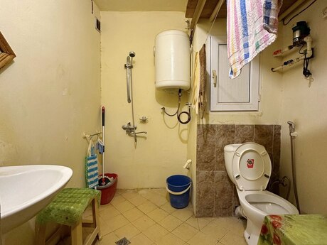 2 otaqlı köhnə tikili - Köhnə Günəşli q. - 60 m²