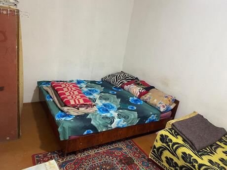 2 otaqlı həyət evi/bağ evi - Bülbülə q. - 50 m²