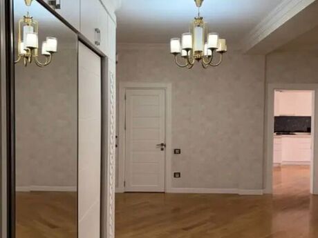 4 otaqlı yeni tikili - Şah İsmayıl Xətai m. - 155 m²