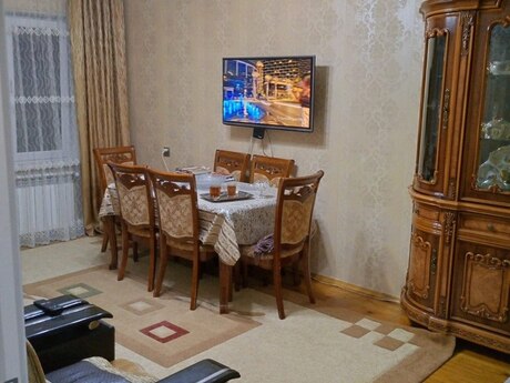 3 otaqlı köhnə tikili - Köhnə Günəşli q. - 75 m²