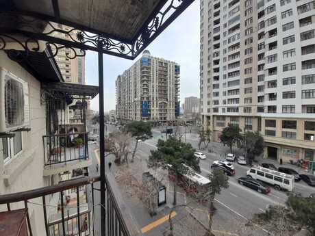 2 otaqlı köhnə tikili - Elmlər Akademiyası m. - 60 m²