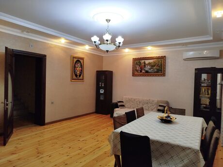 6 otaqlı həyət evi/bağ evi - Şüvəlan q. - 250 m²