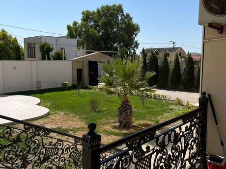 6 otaqlı həyət evi/bağ evi - Şüvəlan q. - 250 m²