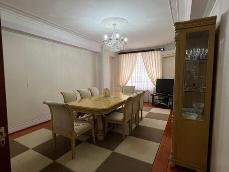 4 otaqlı yeni tikili - Memar Əcəmi m. - 132 m²