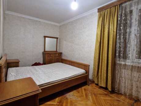 2 otaqlı köhnə tikili - Elmlər Akademiyası m. - 60 m²