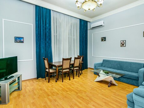 2 otaqlı köhnə tikili - Sahil m. - 64 m²