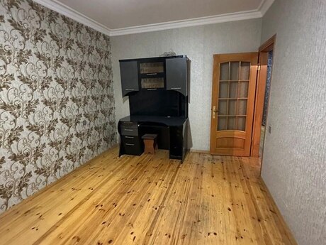 4 otaqlı köhnə tikili - Yeni Günəşli q. - 90 m²