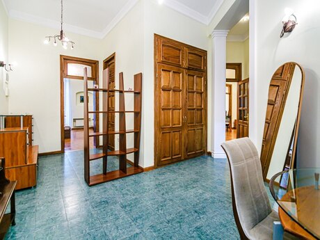 3 otaqlı köhnə tikili - Sahil m. - 105 m²