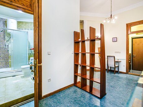 3-room apartment for rent, 105 m², Sahil: 65 ₼/mo 5