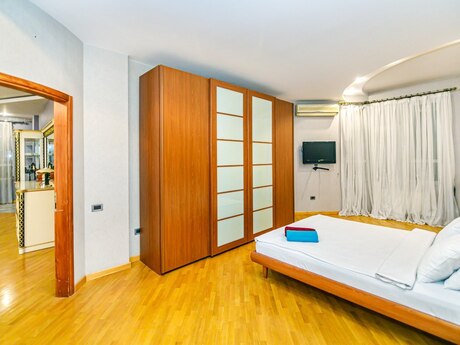 Kirayə 3 otaqlı mənzil, 190 m², 28 May: 80 ₼/ay 5