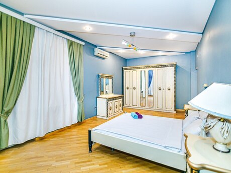 3 otaqlı yeni tikili - 28 May m. - 190 m²