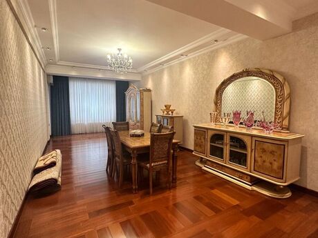 3 otaqlı yeni tikili - 28 May m. - 160 m²
