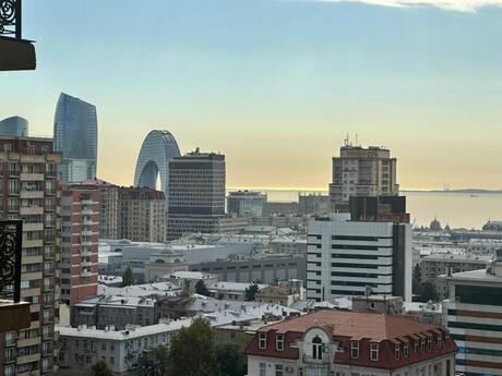 Elan №6129842 - Bakı, 28 May m., 3 otaqlı, 160 m², 10/20 mərtəbə