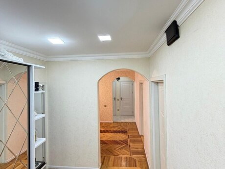 5-комн. вторичка - м. Ази Асланов - 115 м²