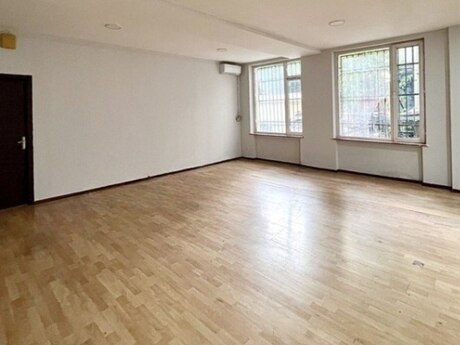 5 otaqlı ofis - Nərimanov r. - 200 m²