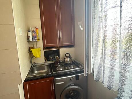 2 otaqlı köhnə tikili - Xalqlar Dostluğu m. - 41 m²