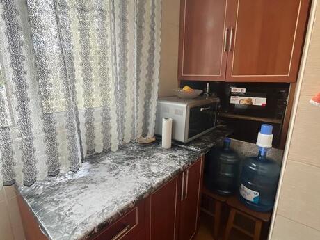 2 otaqlı köhnə tikili - Xalqlar Dostluğu m. - 41 m²
