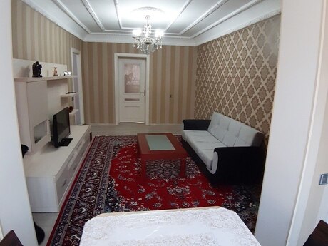 3 otaqlı köhnə tikili - İnşaatçılar m. - 65 m²