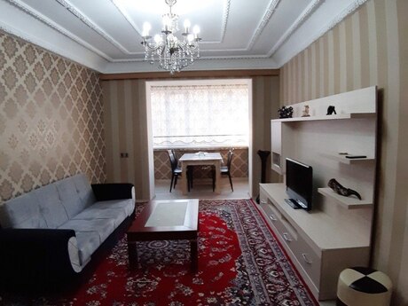 3 otaqlı köhnə tikili - İnşaatçılar m. - 65 m²