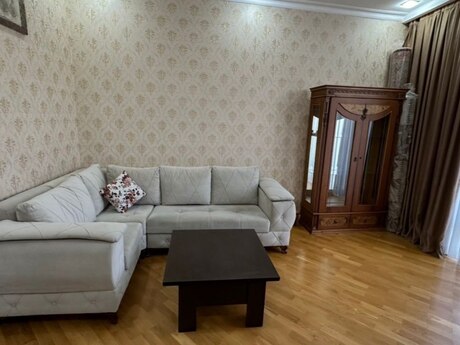 2 otaqlı köhnə tikili - Elmlər Akademiyası m. - 60 m²