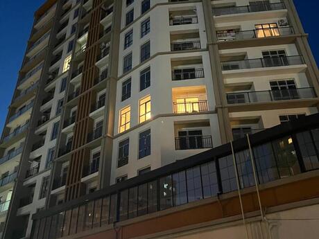 4 otaqlı yeni tikili - Bakıxanov q. - 145 m²