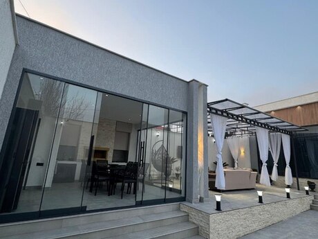 5 otaqlı həyət evi/bağ evi - Mərdəkan q. - 200 m²